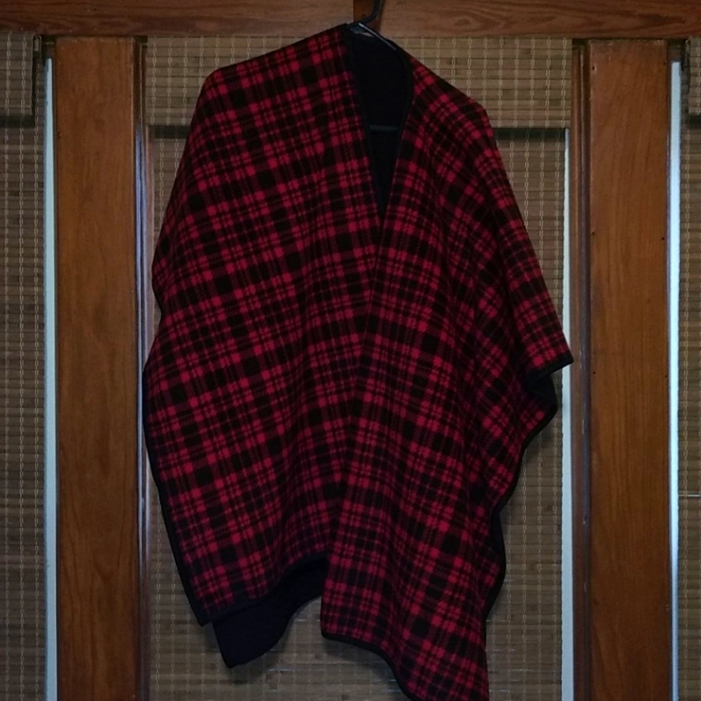 Red and black shawl
